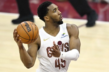 九游-米球王！米切尔18投10中&amp;罚球12中11 砍34分2板5助1断&amp;正负值+11